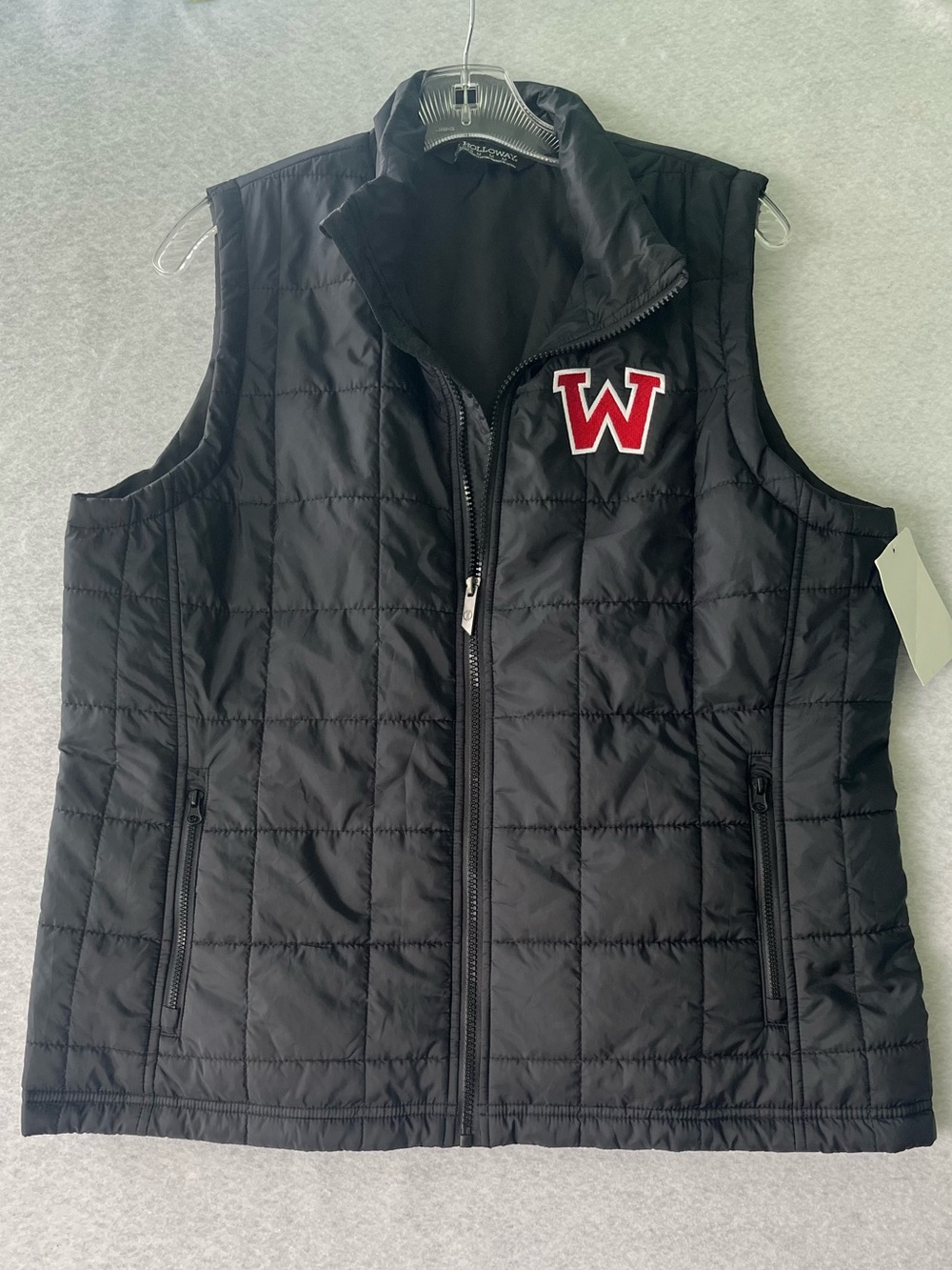 Wisconsin Badgers Holloway Black Women’s Quilted Vest with Red 'W' Patch M NWT